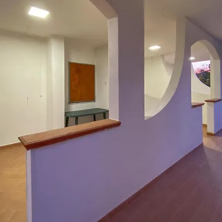 5 Bedroom Beach Front Home In Vieste Prázdninový dům Vieste