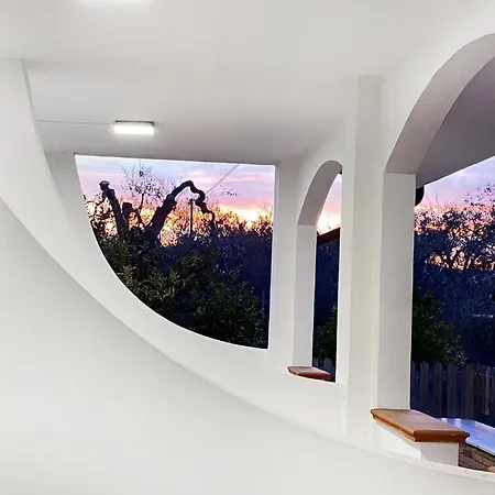 Holiday home 5 Bedroom Pet Friendly In